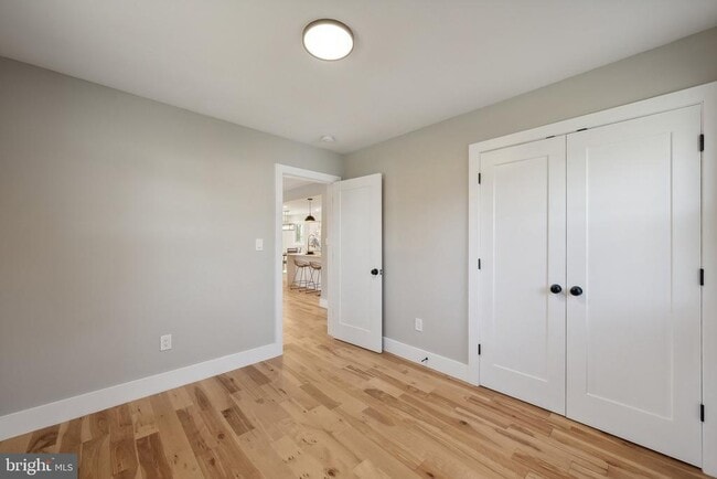 Building Photo - 2414 Phillips Dr