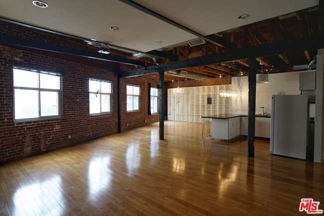 Building Photo - 500 Molino St