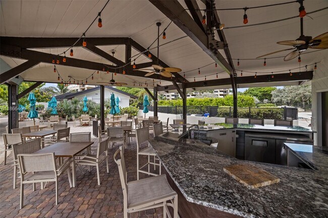 Building Photo - 5000 N Ocean Blvd