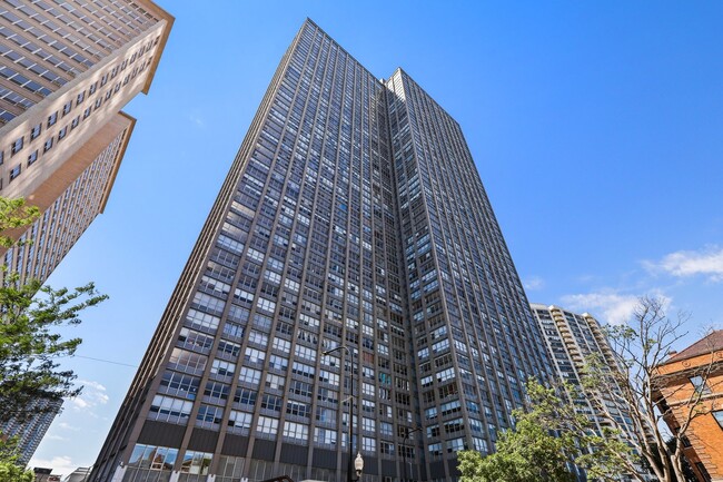 Building Photo - 655 W Irving Park Rd