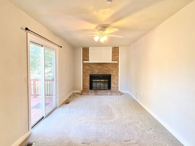 Building Photo - 3524 Bapaume Ave