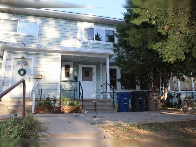 Primary Photo - 2185 44th St Apt C