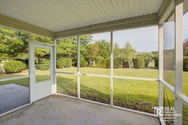 Building Photo - 130 Decatur Dr
