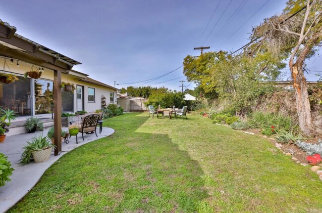 Building Photo - 6206 Pontiac St