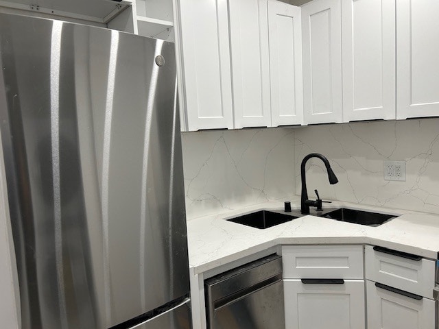 Building Photo - 15737 Sutton St