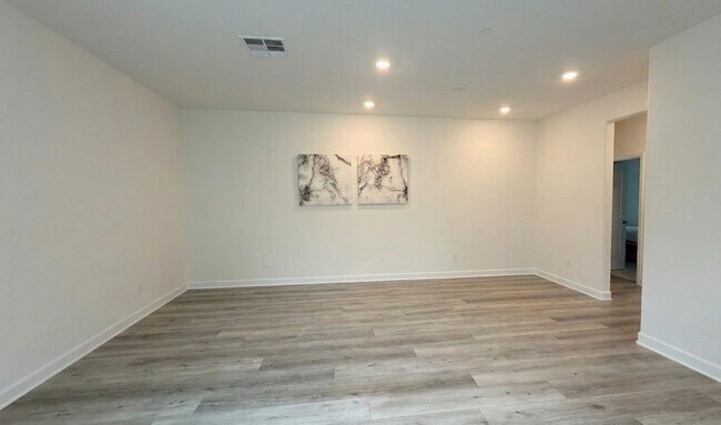 Building Photo - 1509 Painted Cave Ave