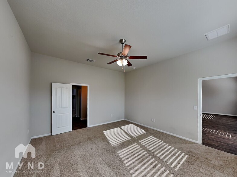 Building Photo - 11125 Pack Wagon Trail