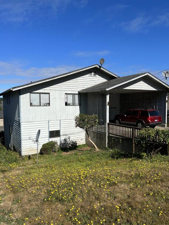 Building Photo - 2082 Monroe Ave