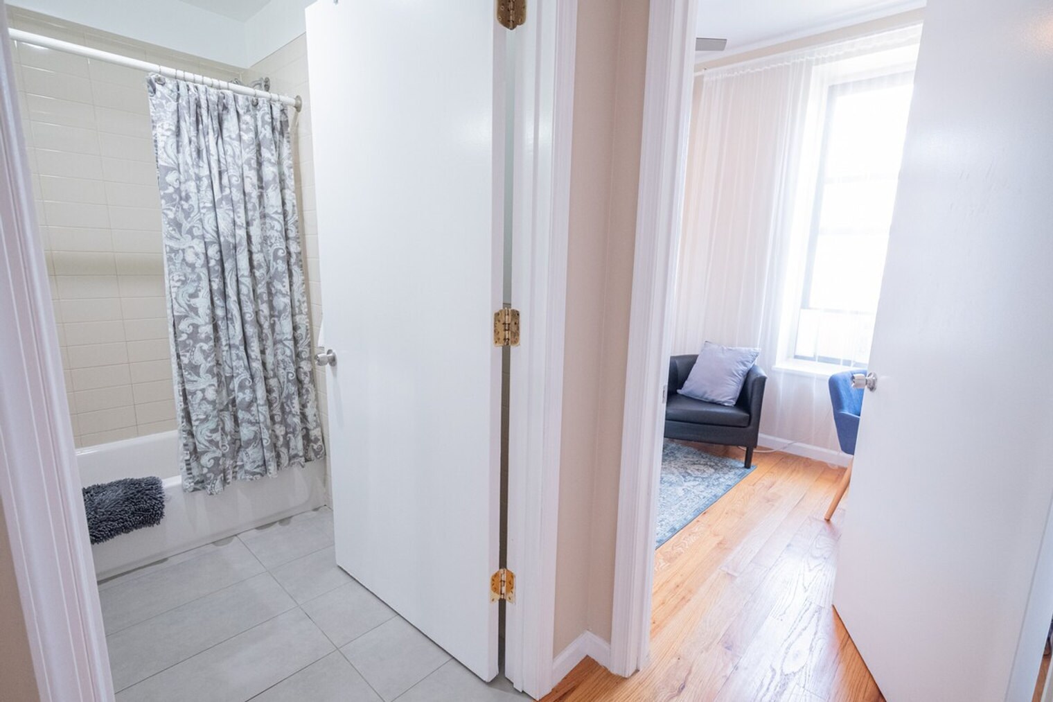 Building Photo - 230 W 113th St