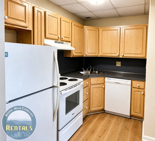 Interior Photo - 164 Boone Creek Dr