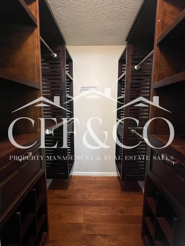 Building Photo - 5359 Parris Bridge Rd