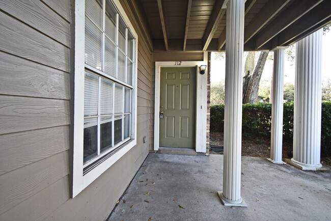Building Photo - 144 Reserve Cir