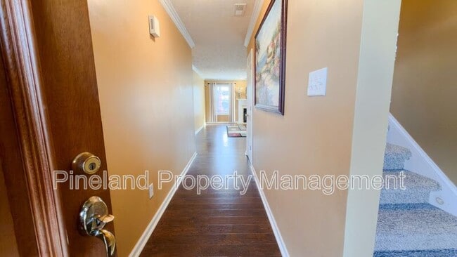 Building Photo - 215 Americana Dr