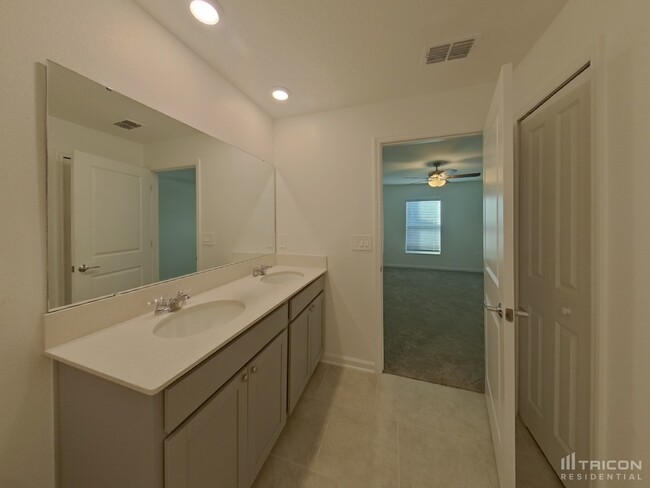 Building Photo - 34028 Sky Blossom Cir
