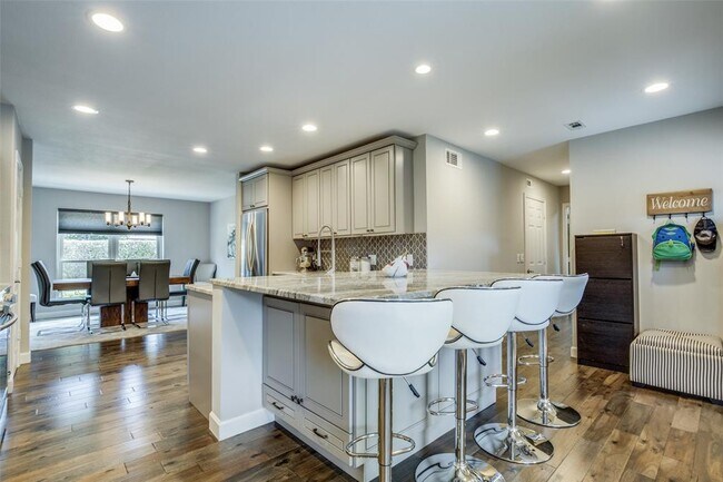 Building Photo - 4321 Dartstone Dr