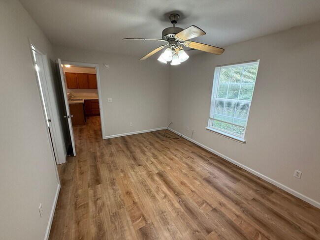 Building Photo - 4114-4116 Hidden Creek Ct.