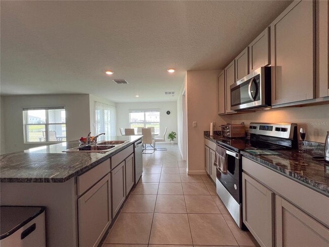 Building Photo - 10634 Chippewa Dr