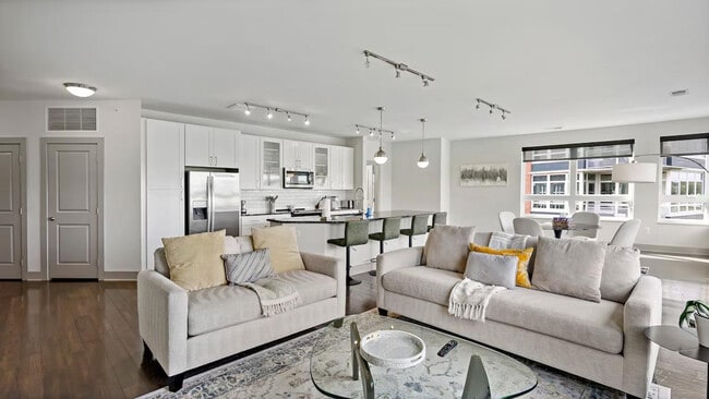 Building Photo - 7370 Montcalm Dr