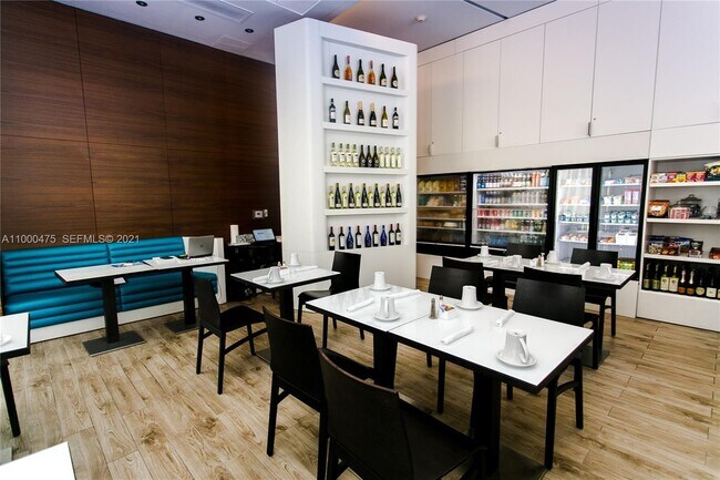 Building Photo - 2600 E Hallandale Beach Blvd