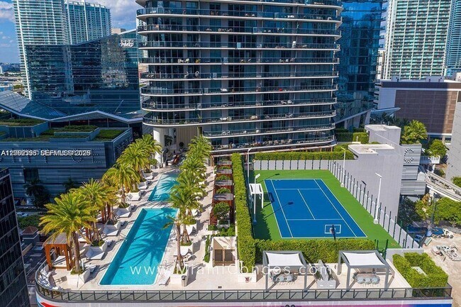 Building Photo - 801 S Miami Ave