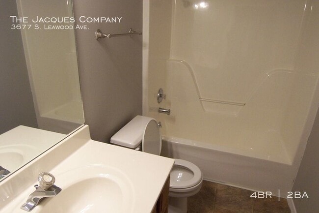 Building Photo - 3677 Leawood Ave