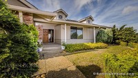 Building Photo - 1320 Lasuen Dr