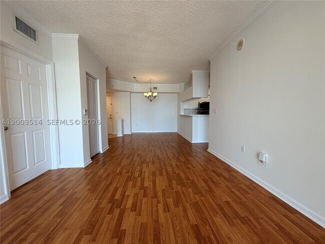 Building Photo - 17100 N Bay Rd