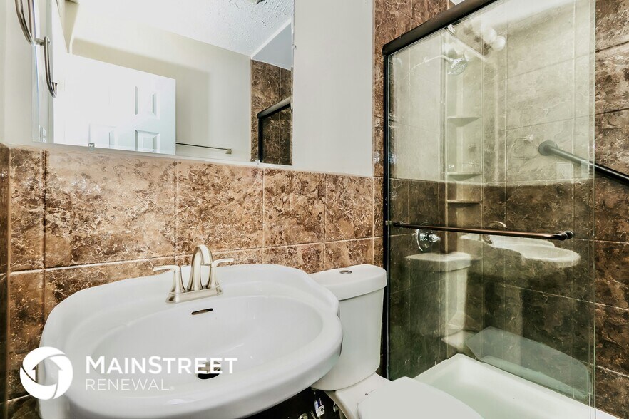 Building Photo - 14020 Darwin Blvd