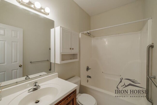 Building Photo - 411 Timber Creek Dr