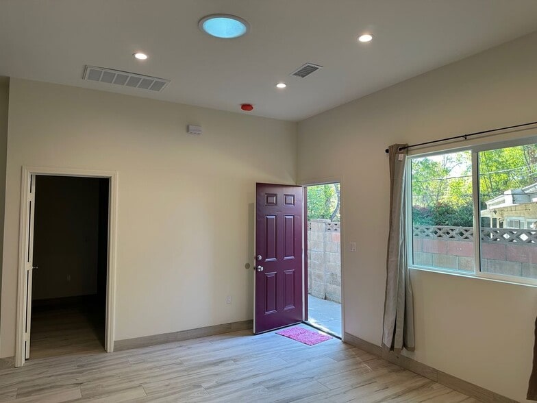 Building Photo - 23110 1/2 West Mulholland Drive