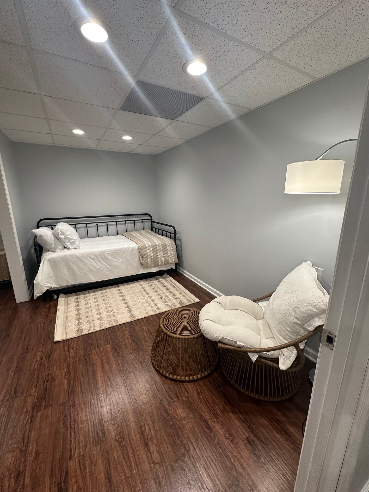 Building Photo - 250 Waterford Way