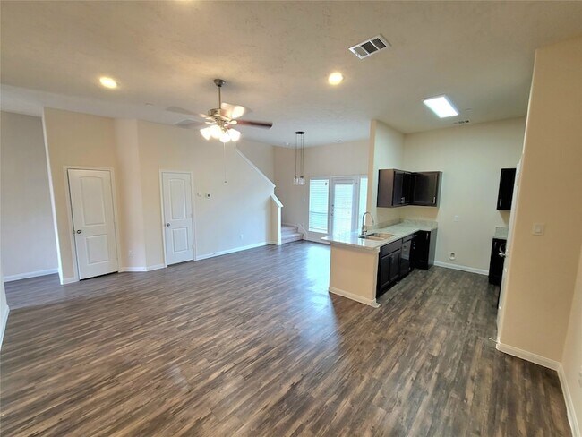 Building Photo - 2243 Bermuda Shores Dr