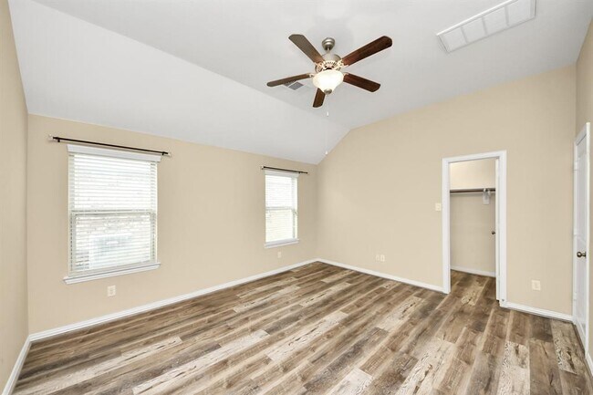 Building Photo - 2439 Dark Elm Dr