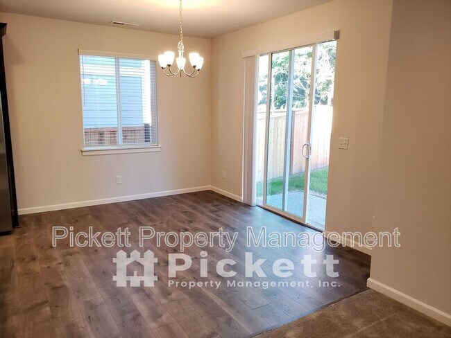 Building Photo - 4222 Andasio Loop SE