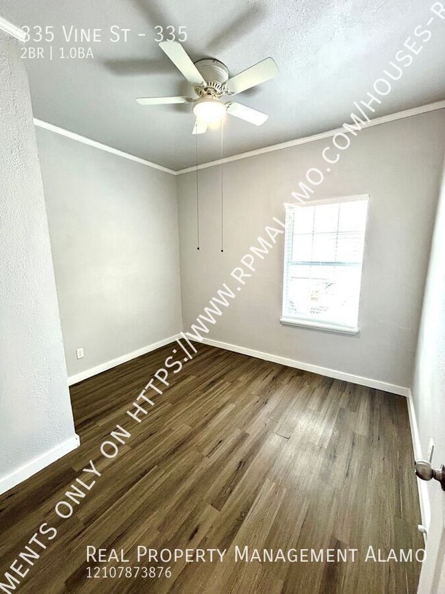 Building Photo - *MOVE IN SPECIAL* AVAILABLE NOW! 2 Bedroom...