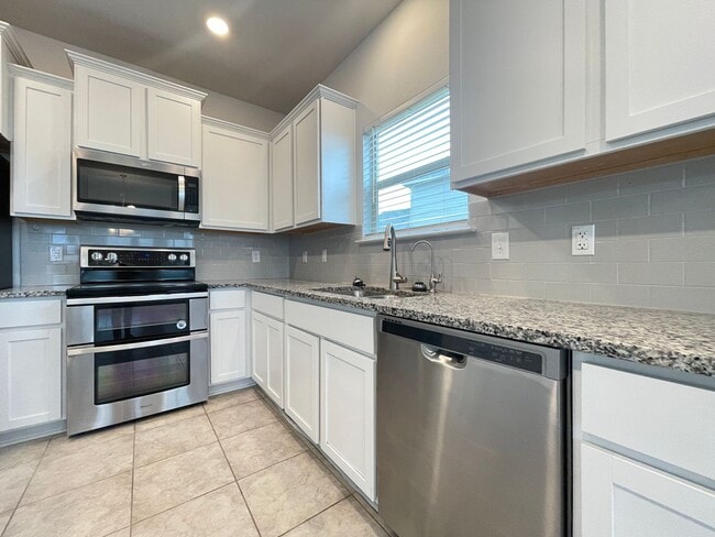 Building Photo - 1816 Cow House Ct