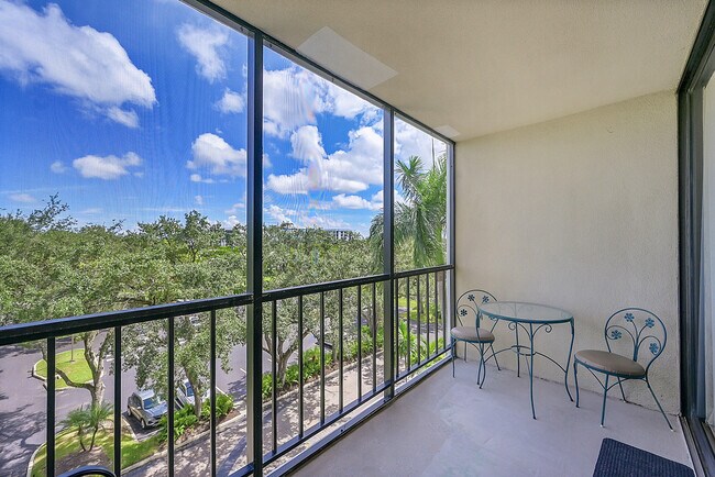 Building Photo - 7835 Lakeside Blvd