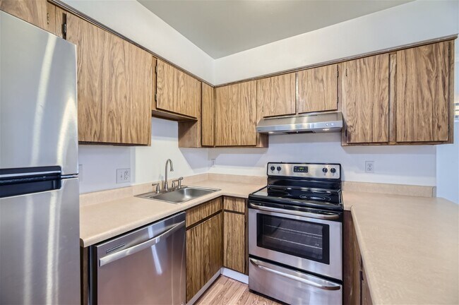 Building Photo - 5995 W Hampden Ave