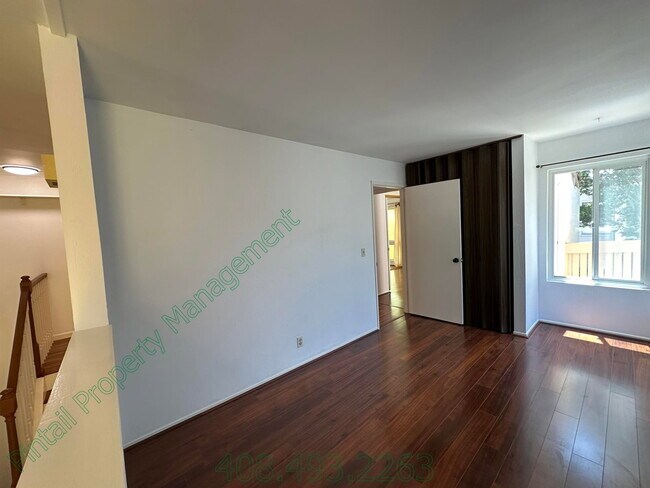 Building Photo - 802 Kingfisher Terrace