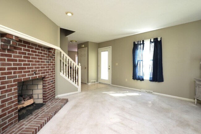 Building Photo - 4391 Archer Rd