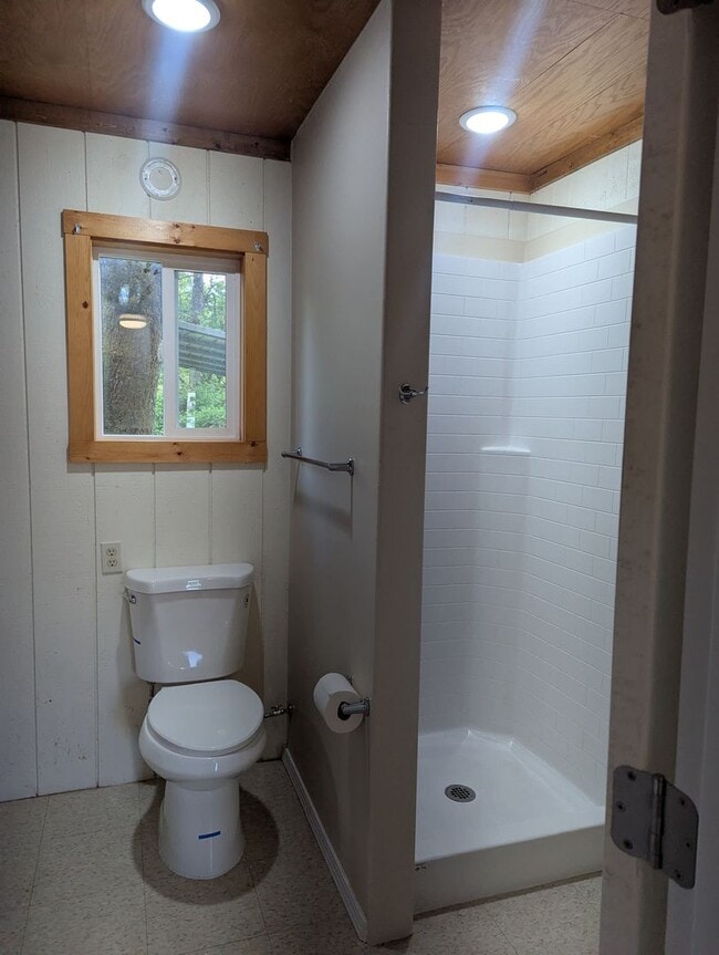 Building Photo - Cute 1 bedroom