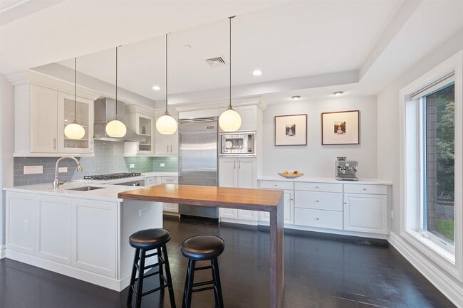 Building Photo - 38 Oxford Landing