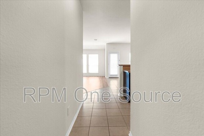 Building Photo - 1729 Park Trails Blvd