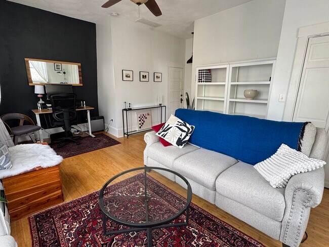 Building Photo - 4 Clifton St