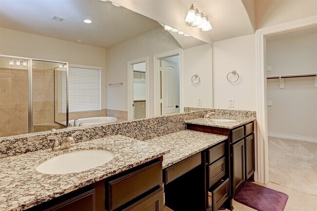 Building Photo - 4006 Misty Waters Ln