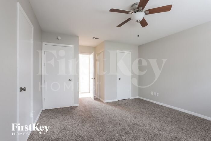 Building Photo - 36 W Bigelow Oak Ct