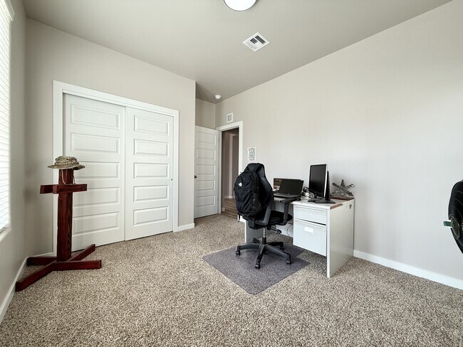 Building Photo - 51069 Purple Mat Ave