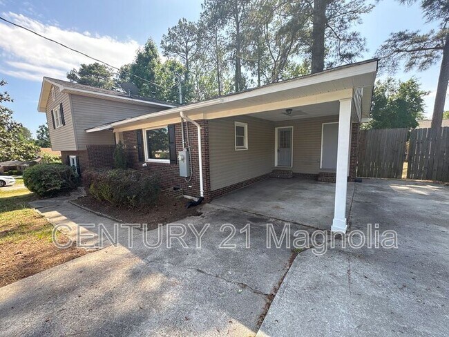 Building Photo - 315 Indian Trail