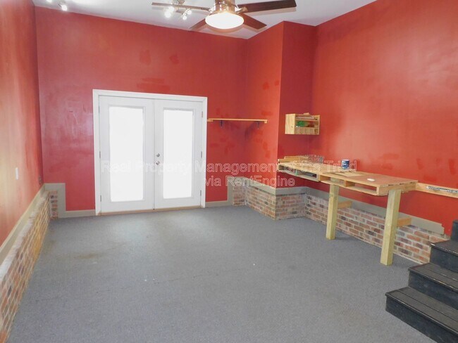 Building Photo - 2804 Mitchell Wood Dr
