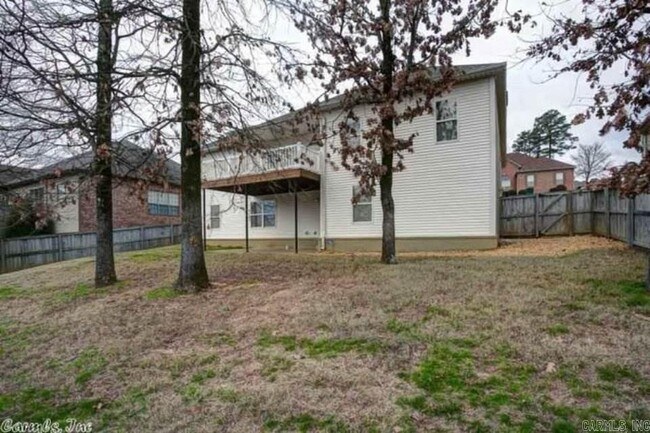Building Photo - 9 Village Grove Rd
